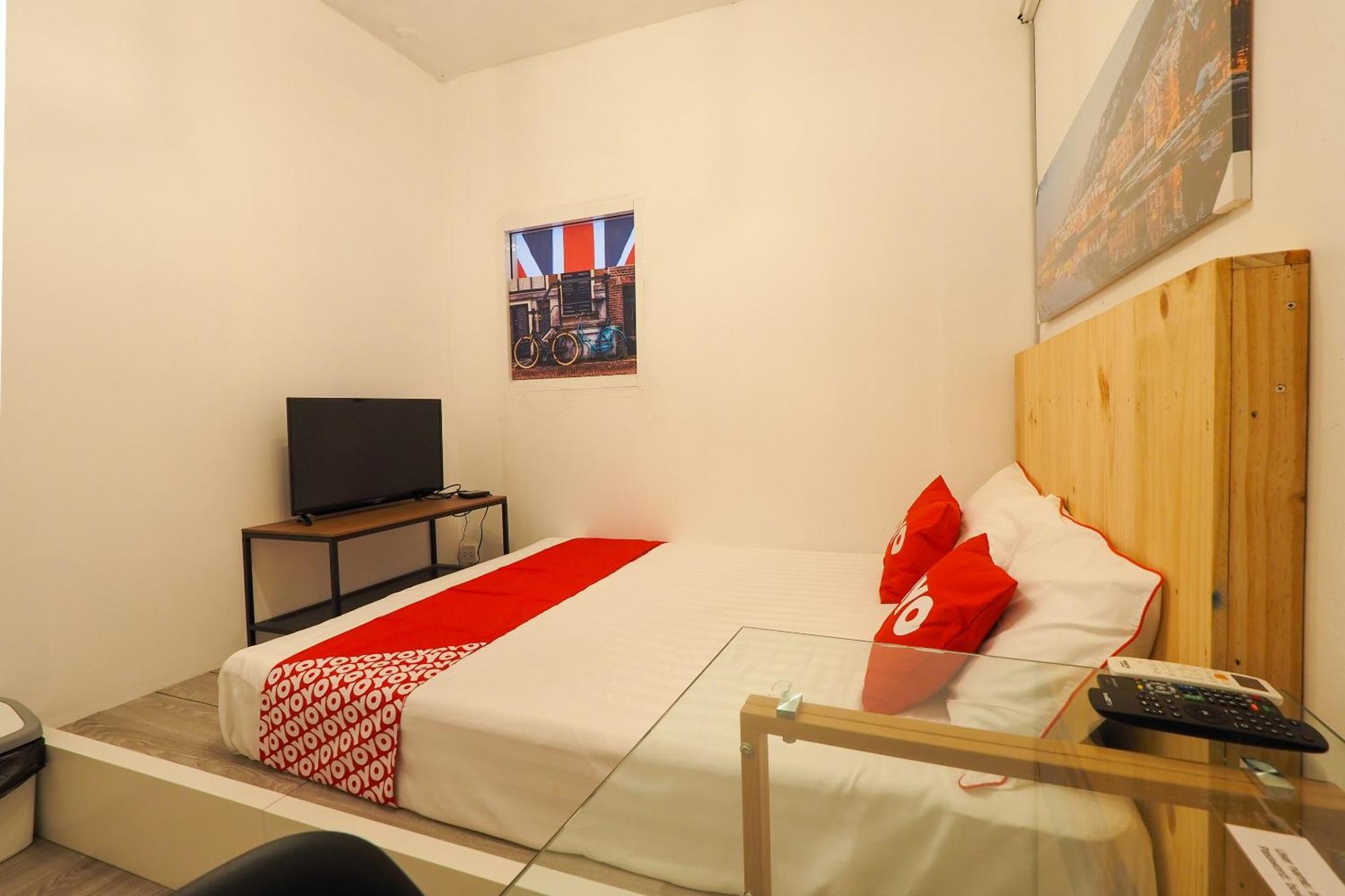 בנגקוק Bossa House Hostel & Cafe מראה חיצוני תמונה